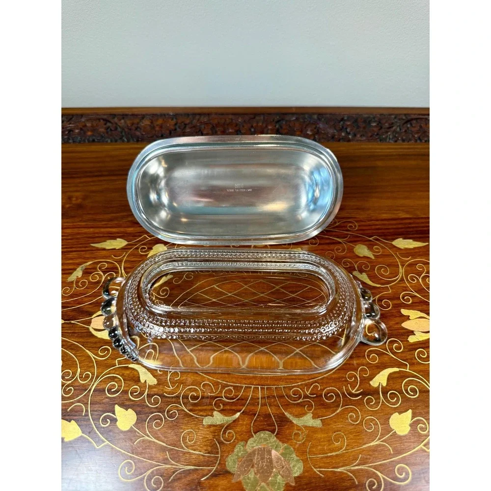 Vintage 1847 Rogers Bros Butter Dish •‎ Silverplate Lid & Pressed Glass Base